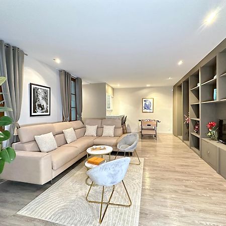 パリLuxurious Flat In Saint-Germain-Des-Presアパートメント エクステリア 写真