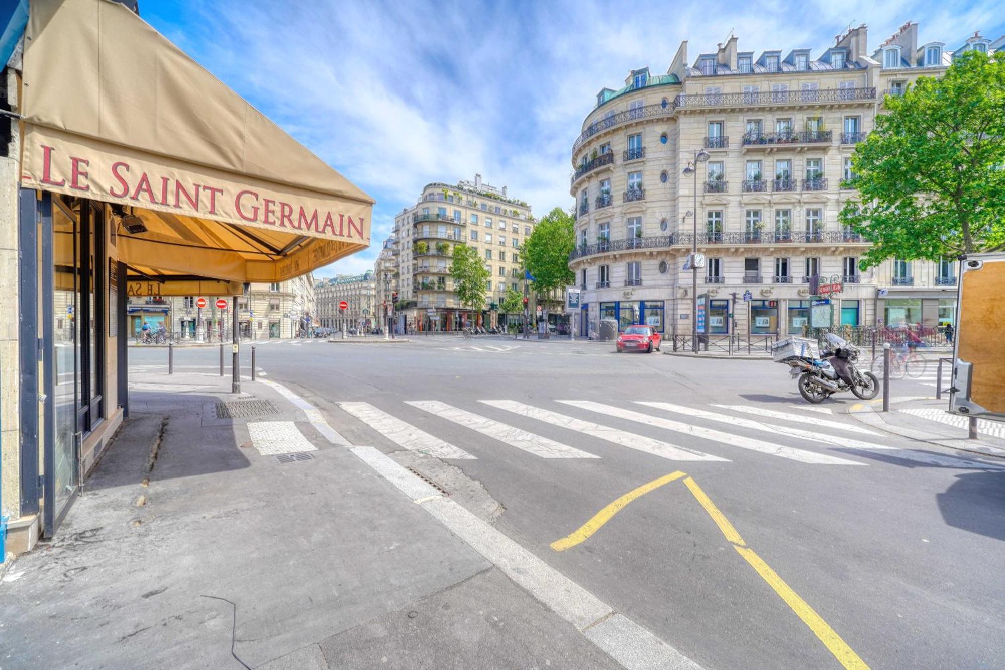 パリLuxurious Flat In Saint-Germain-Des-Presアパートメント エクステリア 写真