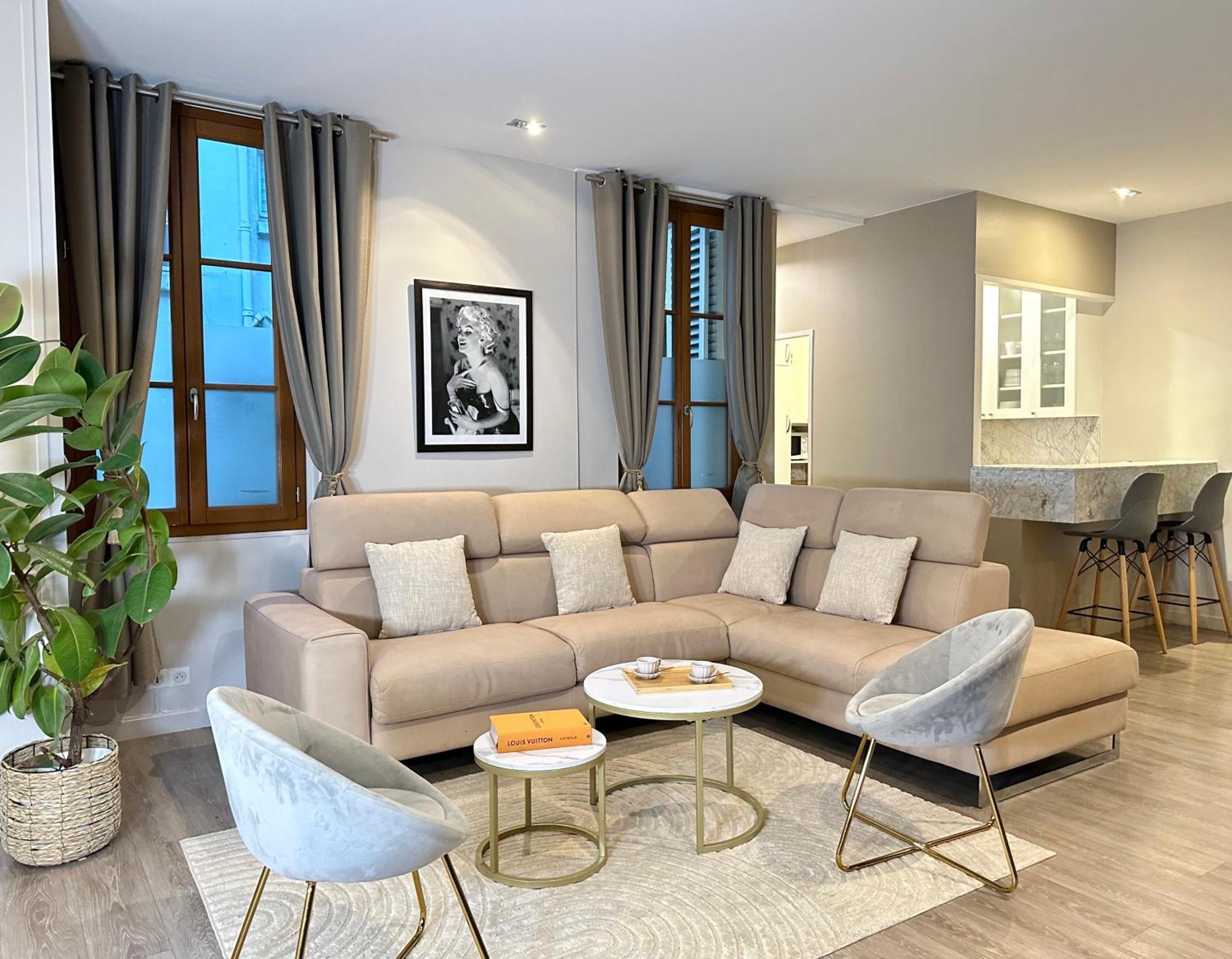 パリLuxurious Flat In Saint-Germain-Des-Presアパートメント エクステリア 写真