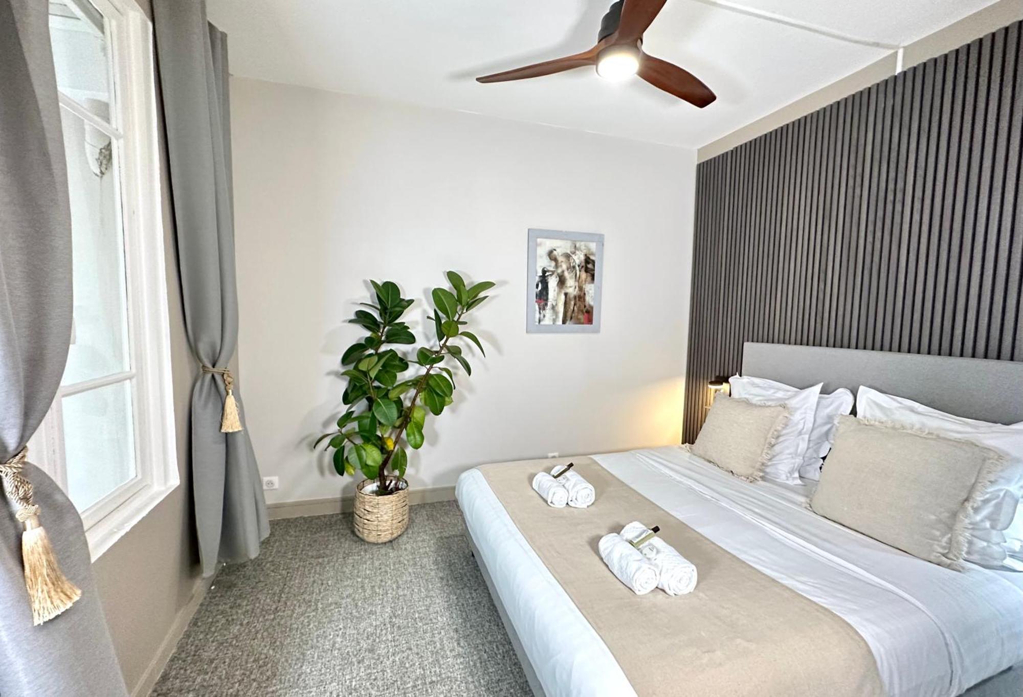パリLuxurious Flat In Saint-Germain-Des-Presアパートメント エクステリア 写真