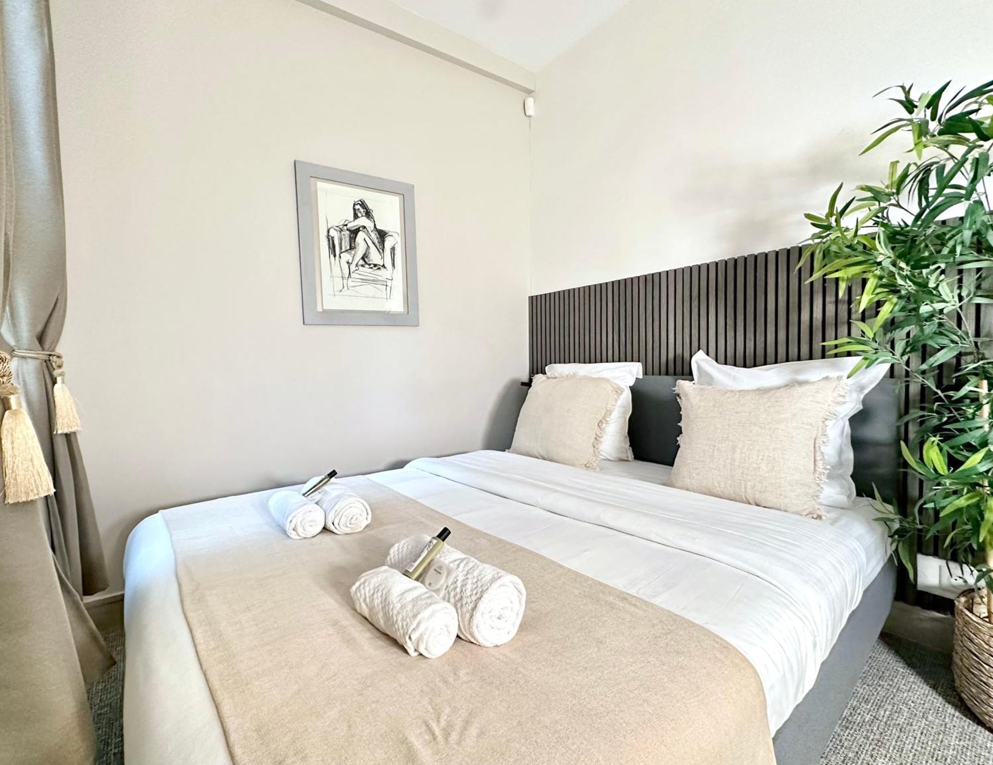 パリLuxurious Flat In Saint-Germain-Des-Presアパートメント エクステリア 写真